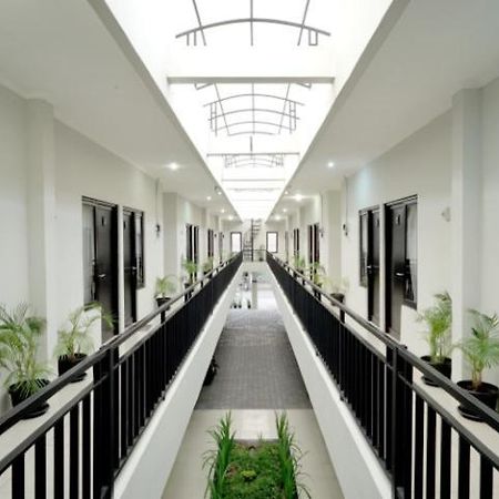 D帕拉贡酒店-Upn Maguwo 外观 照片