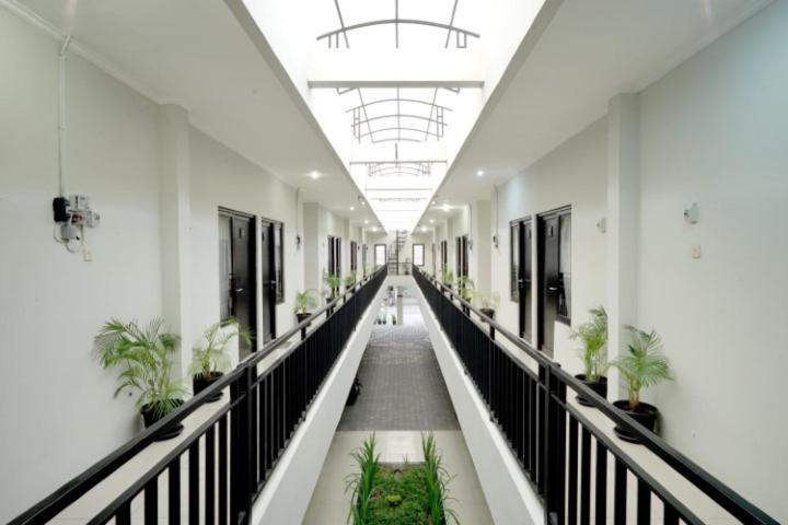 D帕拉贡酒店-Upn Maguwo 外观 照片